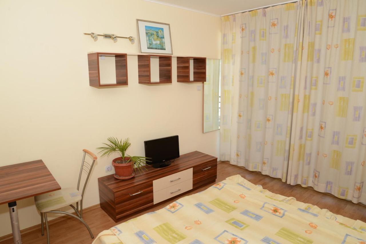 Hotel Riviera Ravda Buitenkant foto