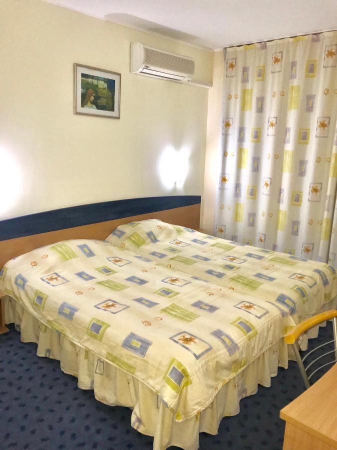 Hotel Riviera Ravda Buitenkant foto